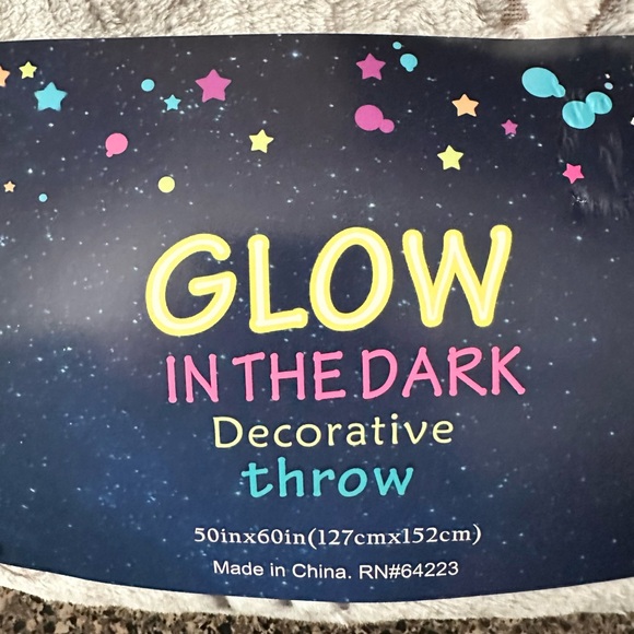Glow in the Dark Cozy Soft Decorative Throw Blanket - Picture 6 of 7